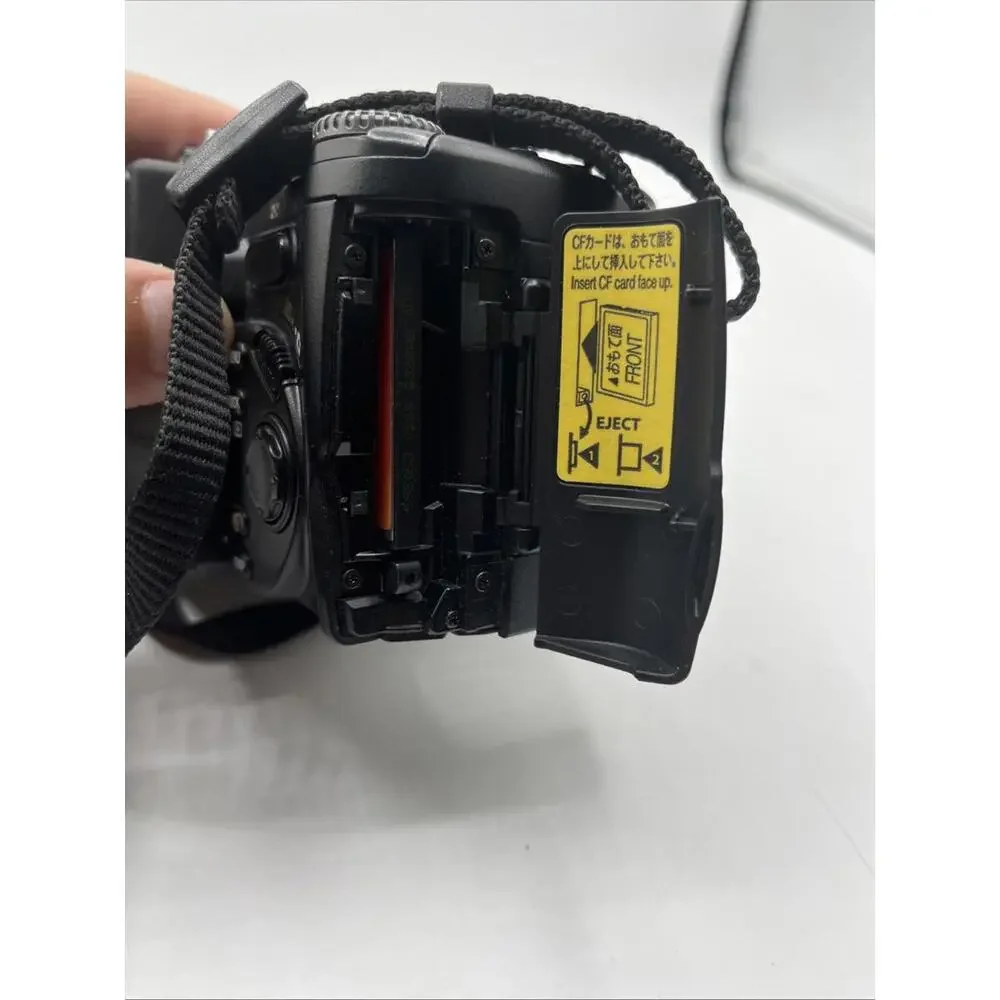 Nikon COOLPIX 8700 8.0MP Digital Camera - Black Untested With Case